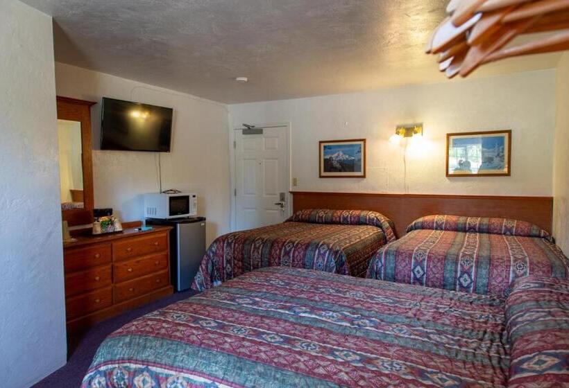 基本三人间, Swiss Holiday Lodge