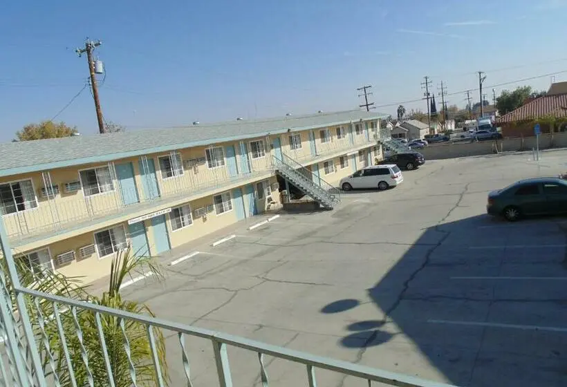 キングサイズベッドのスタンダードルーム, Western Inn & Suites