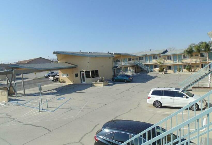 חדר סטנדרט, Western Inn & Suites