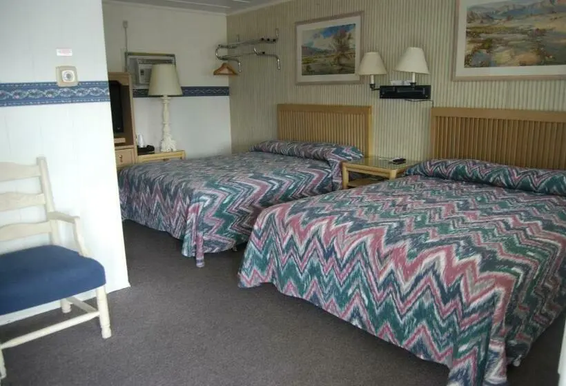 ２ダブルベッドのスタンダードルーム, Redwood Motel
