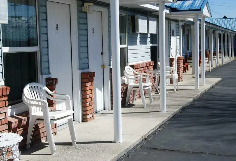 スタンダードルーム, Redwood Motel