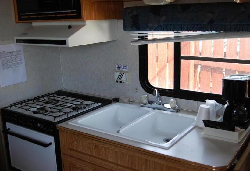 침실 1개 주택, Redwood Motel