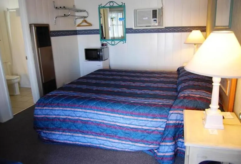キングサイズベッドのクラシックルーム, Redwood Motel