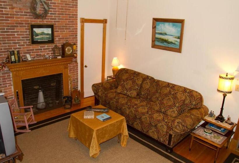 スイート, Historic Hill Inn