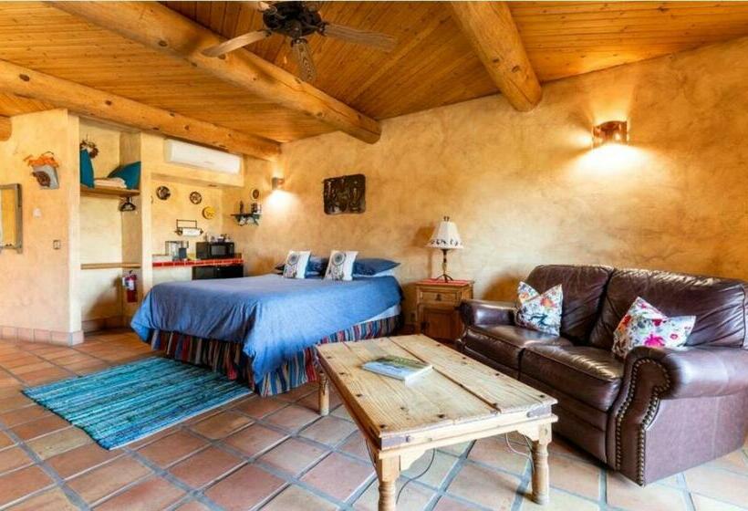 스탠다드 스튜디오 킹침대, Sirena Vineyard Resort