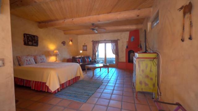 Standard Studio King Bed, Sirena Vineyard Resort