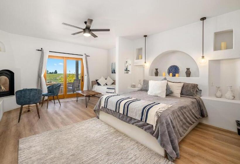 디럭스 스튜디오, Sirena Vineyard Resort