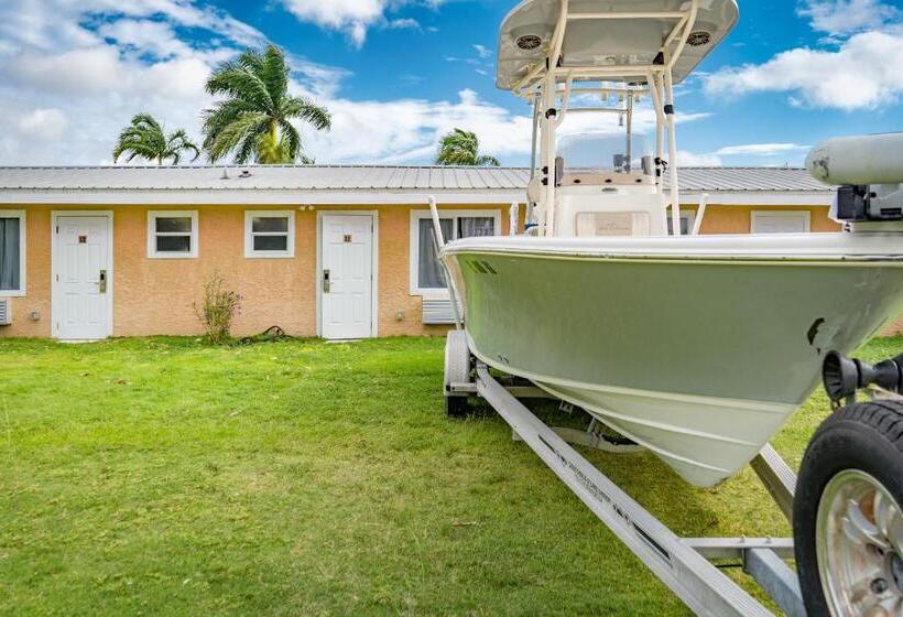 חדר דלוקס, Everglades City Motel   Everglades Adventures Inn