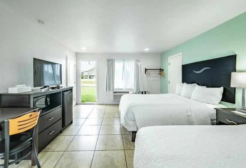 デラックスの４人部屋, Everglades City Motel   Everglades Adventures Inn