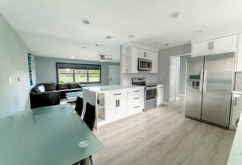 דירת שני חדרים, Everglades City Motel   Everglades Adventures Inn