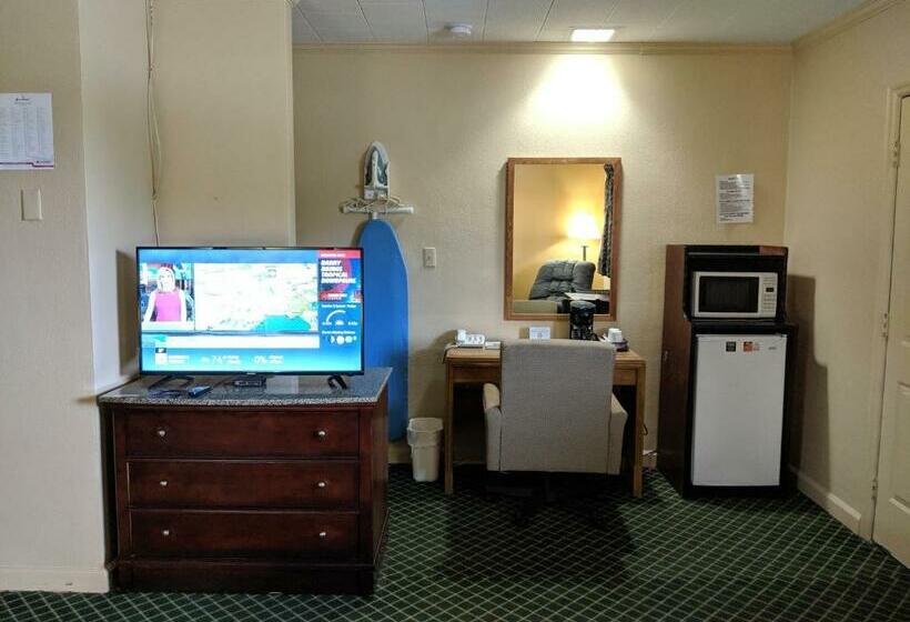 غرفه قياسيه سريرين مزدوجين, Cheerio Inn   Glennville