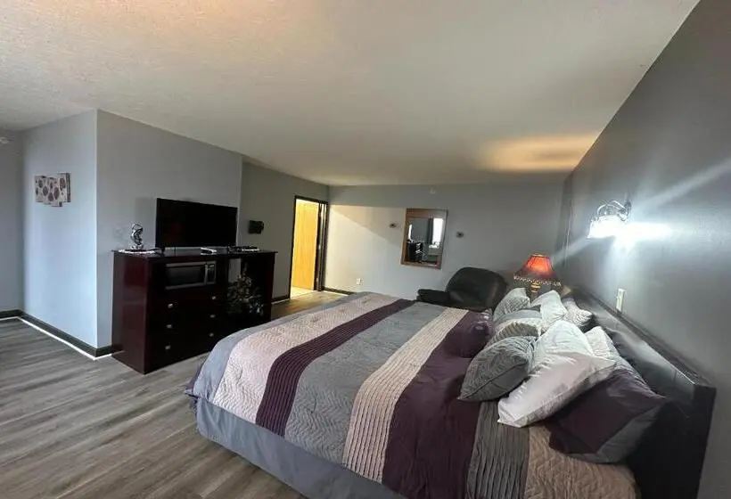 キングサイズベッドのスイートルーム, Fairway Inn Florence Indiana