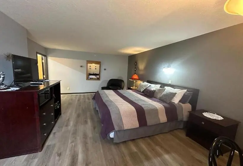 キングサイズベッドのスイートルーム, Fairway Inn Florence Indiana