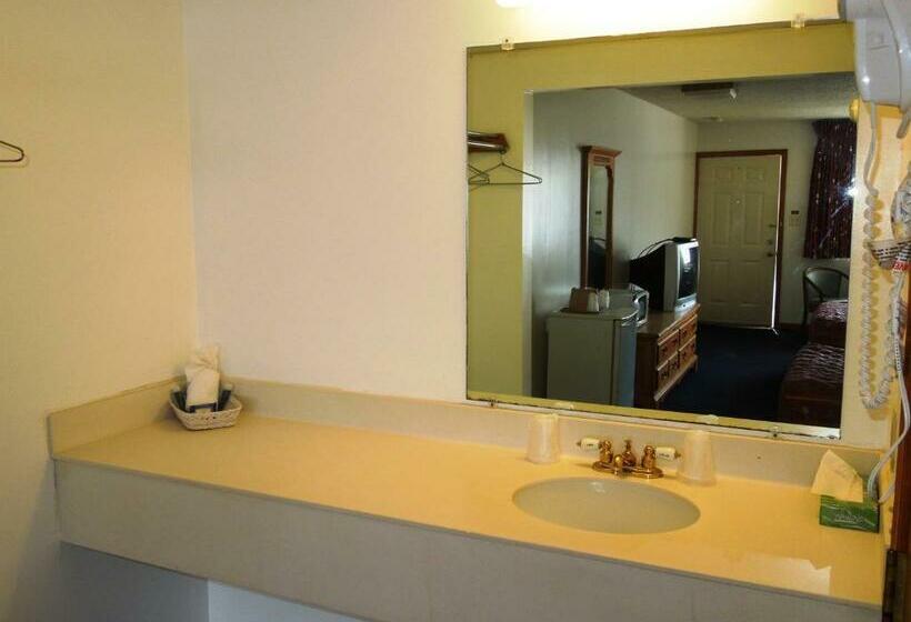 מיטת קינג בסוויטה, Executive Lodge Absecon