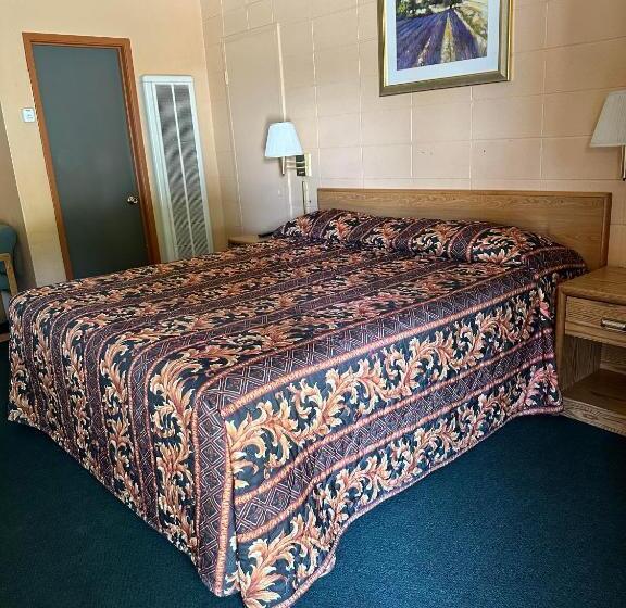 غرفة قياسية سرير كينج, Fireside Inn