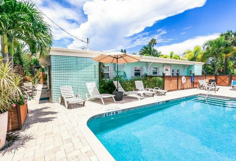 إستوديو قياسى, Haley S At The Anna Maria Island Inn