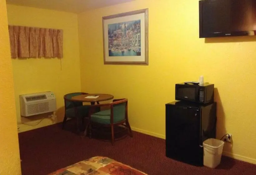 キングサイズベッドのデラックスルーム, Oceanside Inn & Suites