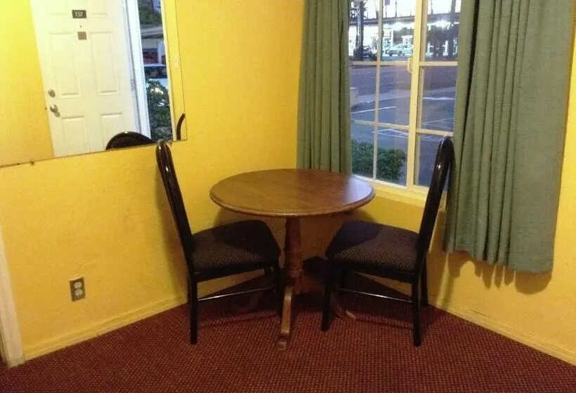 デラックスルーム, Oceanside Inn & Suites