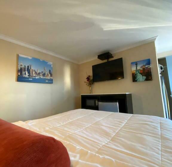 Номер Стандарт, Relax Inn North Babylon