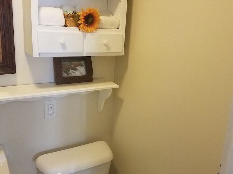 غرفة قياسية, The Tilton Inn