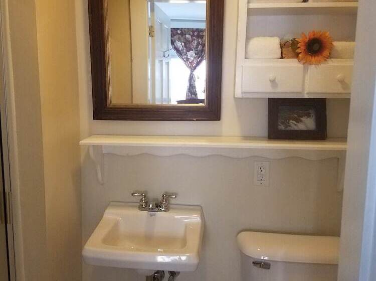 غرفة قياسية, The Tilton Inn