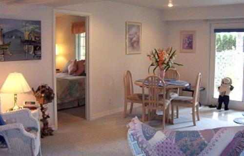 Номер Стандарт, River Cove Elegant Waterfront Bed & Breakfast