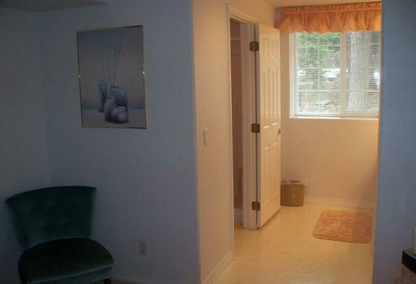 חדר סטנדרט, River Cove Elegant Waterfront Bed & Breakfast