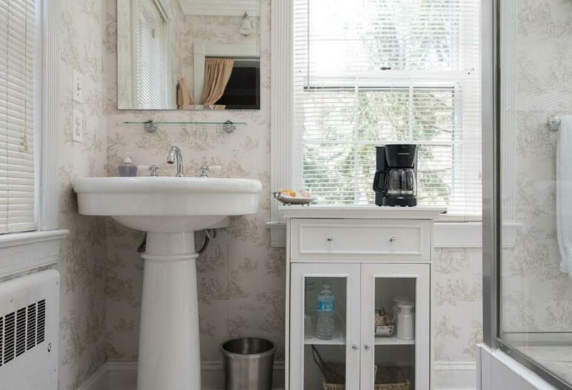 Номер Стандарт, Stafford House Bed & Breakfast