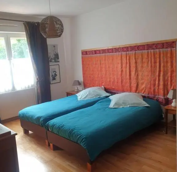 ガーデンビューファミリールーム, Chambre D Hôte La Maison Des Fées