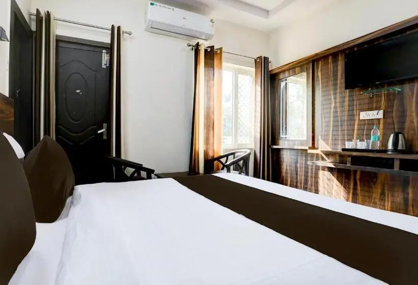 スタンダードルーム, Oyo Hotel Rudraksh