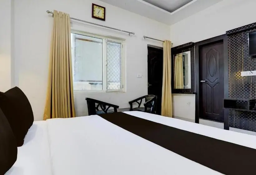 スタンダードルーム, Oyo Hotel Rudraksh