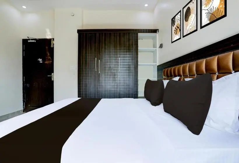 スタンダードルーム, Oyo Hotel Rudraksh