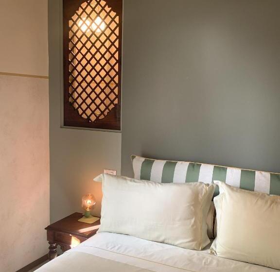 اتاق استاندارد, I Casciani