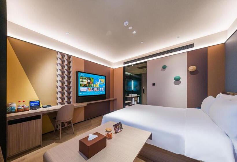Номер Superior, Orange Hotel   Jiaozhou Jiaodong International Airport Jiaodong Subway Station