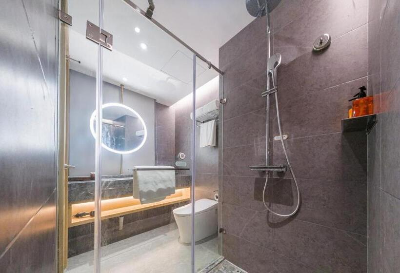 Номер Deluxe, Orange Hotel   Jiaozhou Jiaodong International Airport Jiaodong Subway Station