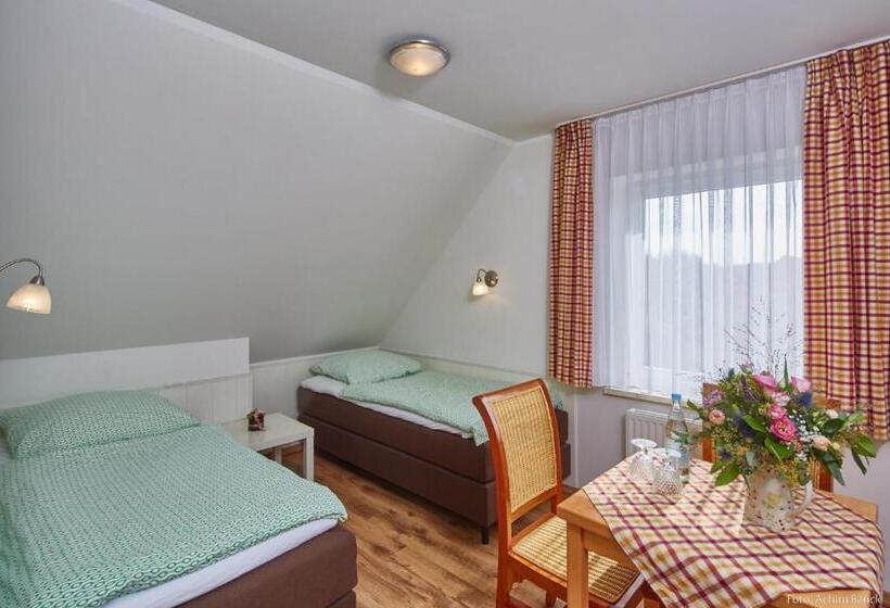 ガーデンビュースタンダードルーム, Heike´s Frühstückspension