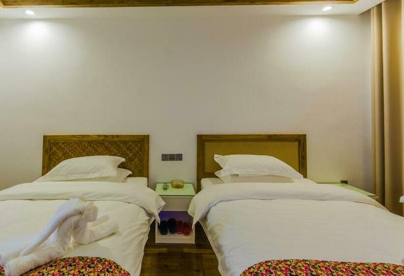 Quarto Economy, Zhangjiajie Jijiehao Inn