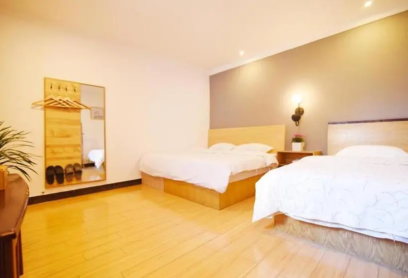 اتاق خانوادگی, Guilin Cyan Box Guest House