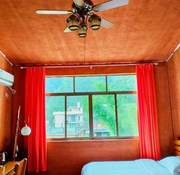 غرفة قياسية ثلاثية, Yangshuo Eden Inn