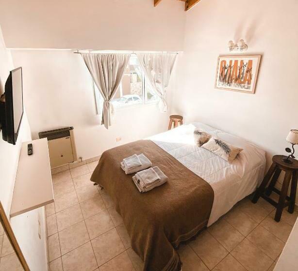 اتاق استاندارد با سرویس بهداشتی مشترک, Chepatagonia Hostel & Experiences