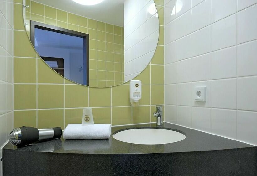 패밀리 룸, B&b Hotel Frankfurt City Ost