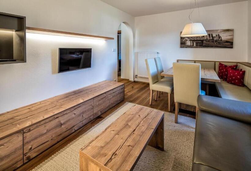 패밀리 아파트, Hubertus Dolomites