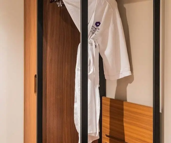 اتاق کلاب, Hyatt Regency Lake Washington At Seattle S Southport