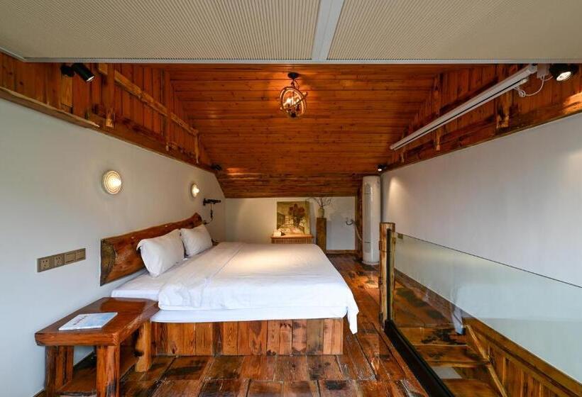 جناح, No.5 Valley Lodge