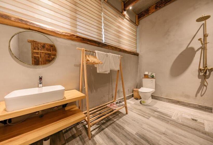 غرفة قياسية مطلة على الجبل, No.5 Valley Lodge