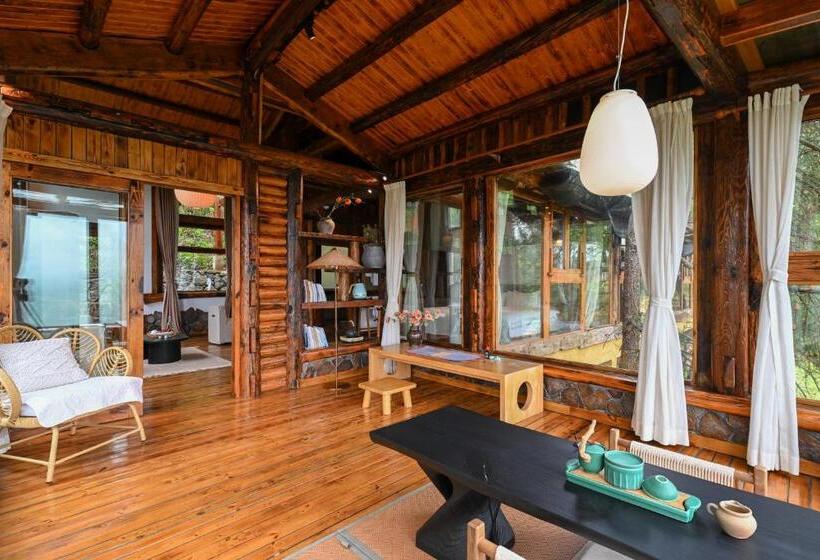 ‫فيلا غرفة نوم واحدة, No.5 Valley Lodge