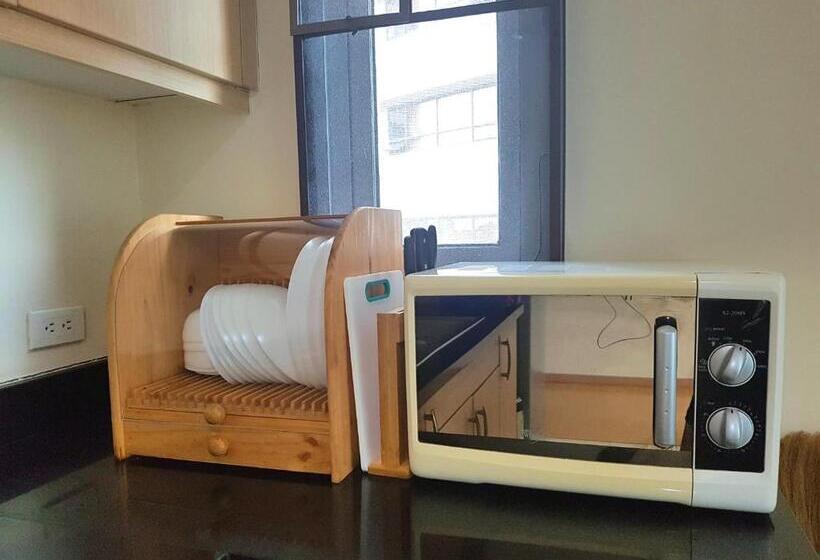 استودیوی استاندارد, Avant Apartments At The Fort