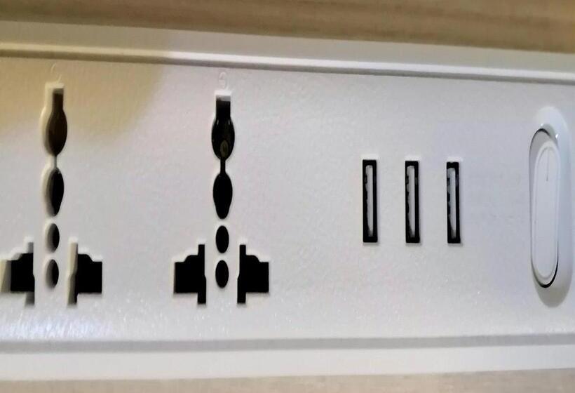 استودیوی استاندارد, Avant Apartments At The Fort