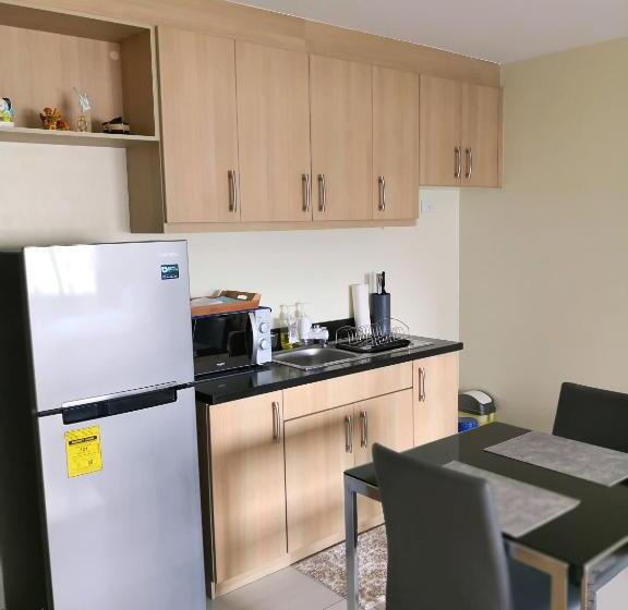 标准工作室, Avant Apartments At The Fort