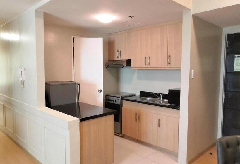 سوییت لوکس, Avant Apartments At The Fort